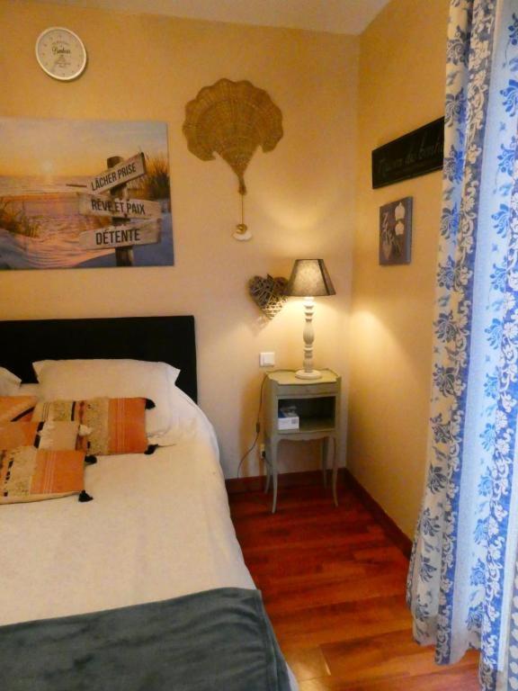 Chambre Le Mas D'Adelice Taulignan Exterior photo
